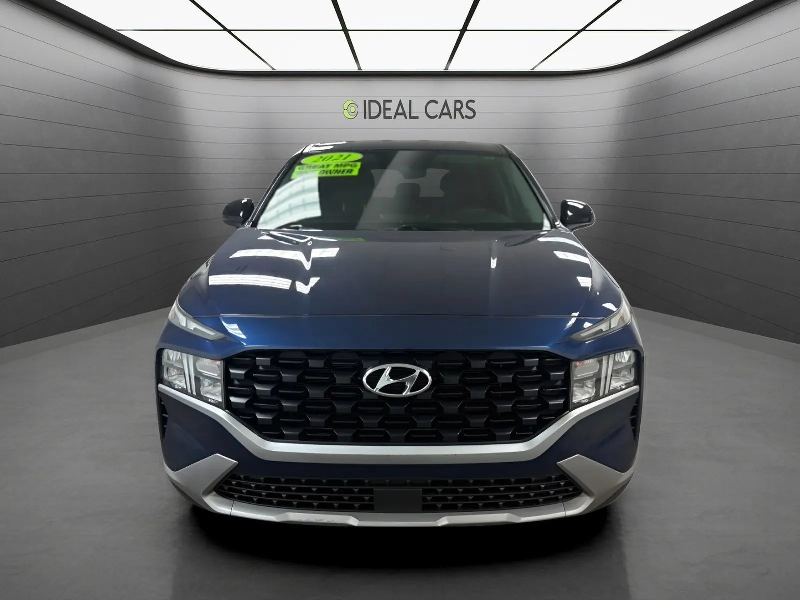 Used 2021 Hyundai Santa Fe SE FWD image 2