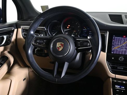 Used 2024 Porsche Macan AWD/4WD image 12