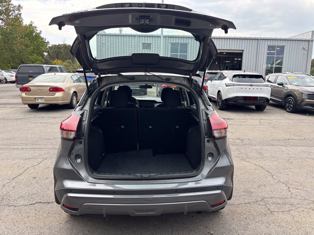 Used 2021 Nissan Kicks S FWD image 8