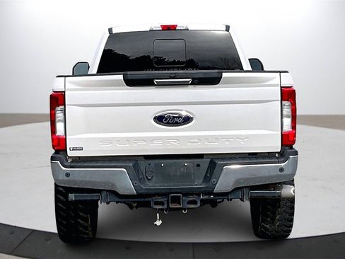 Used 2017 Ford F350 Lariat w/ Tow Technology Bundle image 7