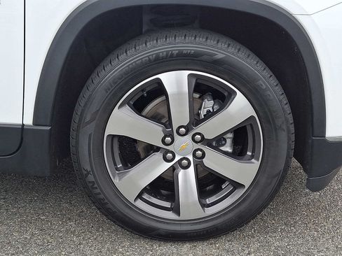 Used 2021 Chevrolet Traverse LT w/ LT Premium Package AWD/4WD image 8