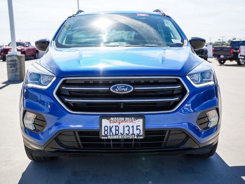Used 2019 Ford Escape SE image 2