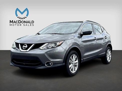 Used 2017 Nissan Rogue Sport SV w/ SV Premium Package image 1