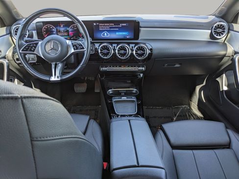 Used 2025 Mercedes-Benz CLA 250 image 13
