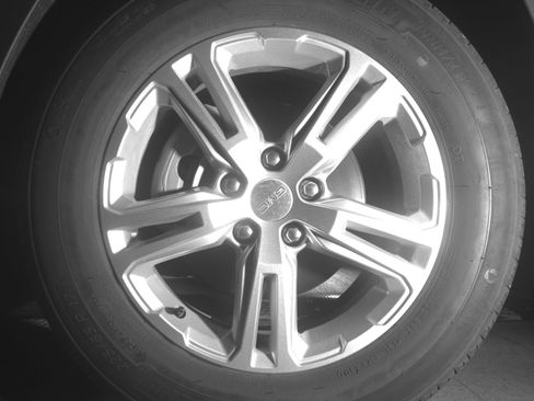 Used 2024 GMC Terrain SLE image 12