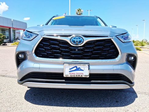 Used 2021 Toyota Highlander Platinum AWD/4WD image 9