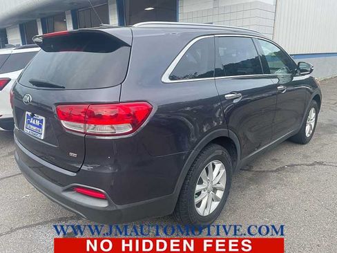 Used 2017 Kia Sorento FWD image 4
