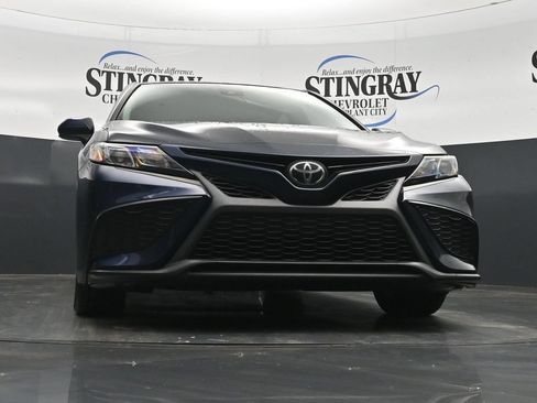 Used 2021 Toyota Camry SE FWD image 27