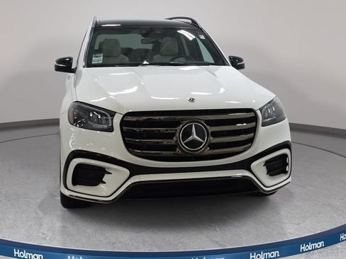 Used 2025 Mercedes-Benz GLS 450 4MATIC image 3