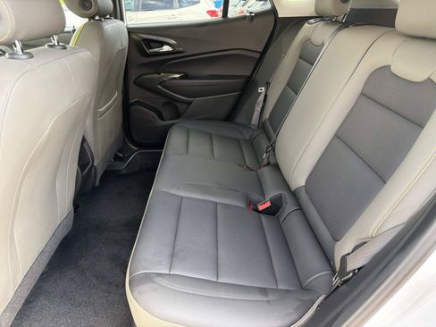 Used 2024 Chevrolet Trax ACTIV w/ Sunroof Package FWD image 10