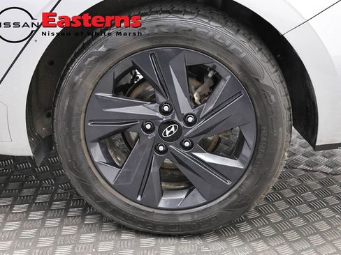 Used 2021 Hyundai Elantra SEL w/ Convenience Package FWD image 32