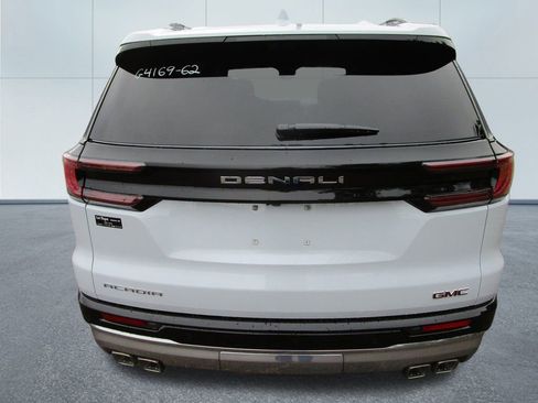 New 2026 GMC Acadia Denali image 8