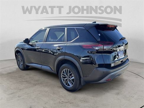 Used 2023 Nissan Rogue S image 3