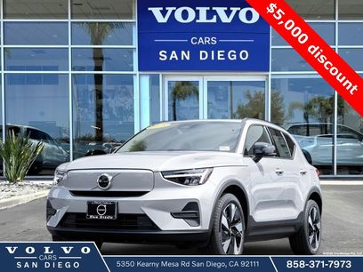 New 2025 Volvo EX40 Core w/ Climate Package