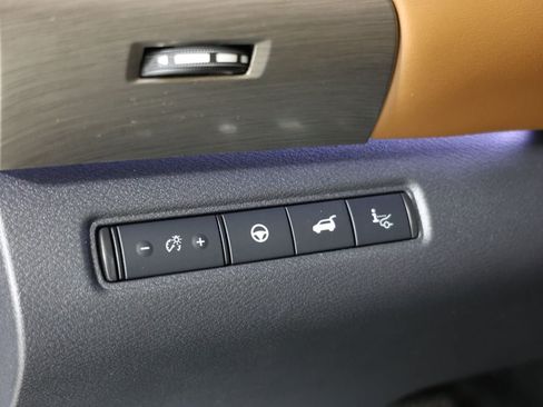 Used 2023 Nissan Pathfinder Platinum AWD/4WD image 26