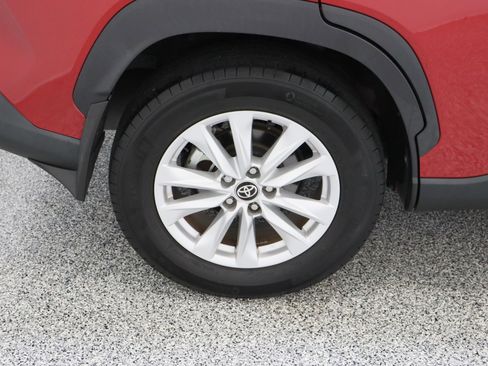 Certified 2022 Toyota Corolla Cross LE FWD image 6