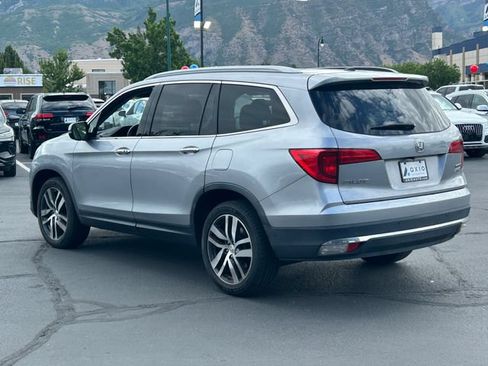 Used 2018 Honda Pilot Touring image 6