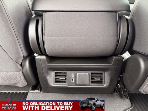 Used 2024 GMC Sierra 1500 SLE image 30