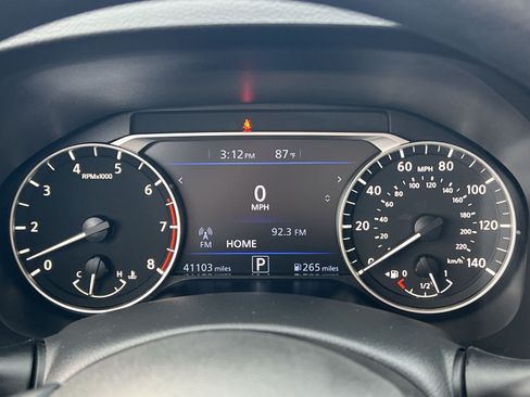 Used 2025 Nissan Altima 2.5 SV FWD image 17