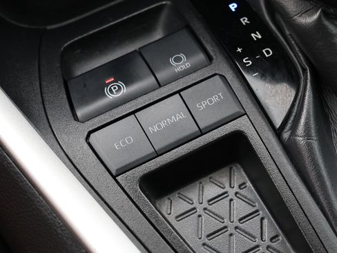 Used 2024 Toyota RAV4 XLE image 23