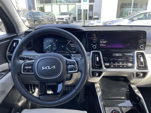 Used 2023 Kia Sorento SX Prestige w/ Panoramic Sunroof Package image 20