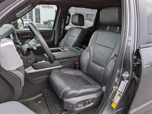 Used 2025 Toyota Tundra Platinum AWD/4WD image 14