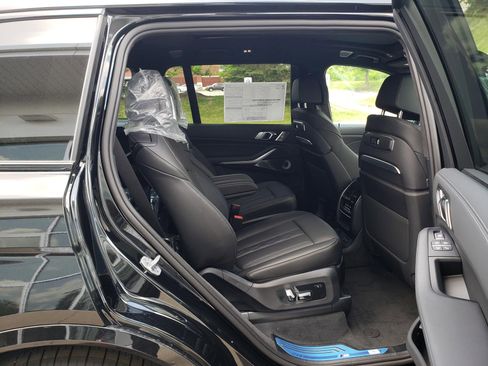 New 2027 BMW X7 M60i AWD/4WD image 17