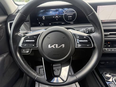 Used 2024 Kia Seltos EX FWD image 23