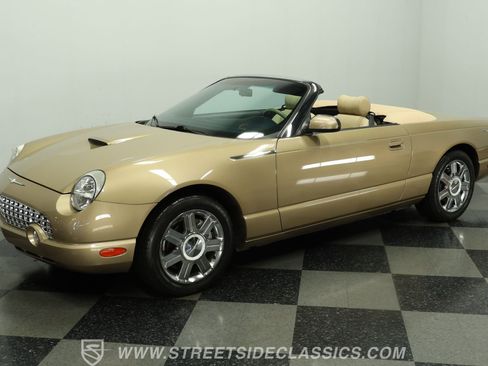 Used 2005 Ford Thunderbird image 5