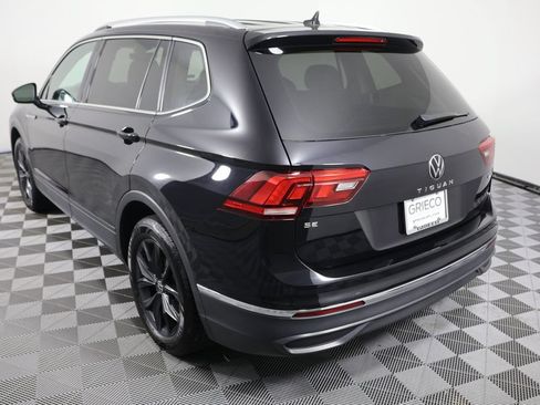 Used 2024 Volkswagen Tiguan SE AWD/4WD image 6
