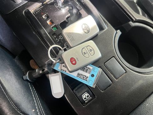 Used 2019 Toyota 4Runner Limited image 30