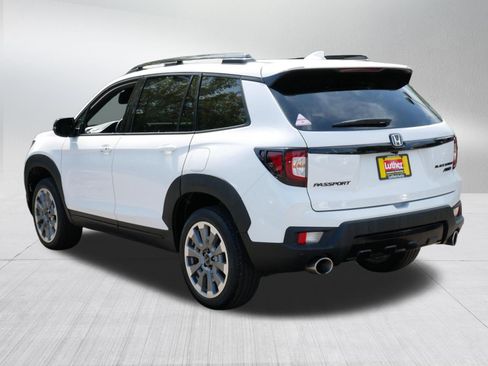 Certified 2025 Honda Passport Black Edition image 5