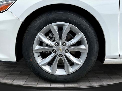 Certified 2021 Chevrolet Malibu LT image 22