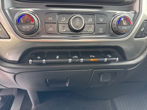 Used 2018 Chevrolet Silverado 1500 LTZ Z71 w/ LTZ Plus Package AWD/4WD image 23