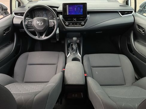 Used 2025 Toyota Corolla LE image 19