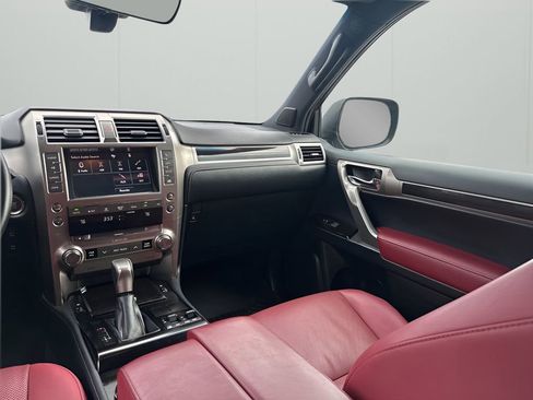 Used 2021 Lexus GX 460 image 24