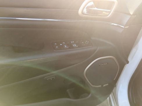 Used 2016 Jeep Grand Cherokee Summit w/ Platinum Series Group AWD/4WD image 8