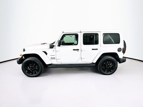 Used 2023 Jeep Wrangler Sahara image 4