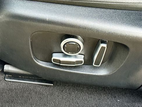 Used 2022 Land Rover Range Rover Evoque R-Dynamic S image 25