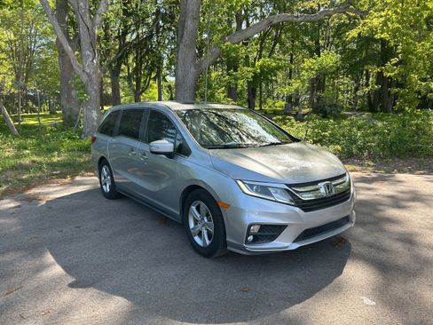 Used 2019 Honda Odyssey EX-L image 2