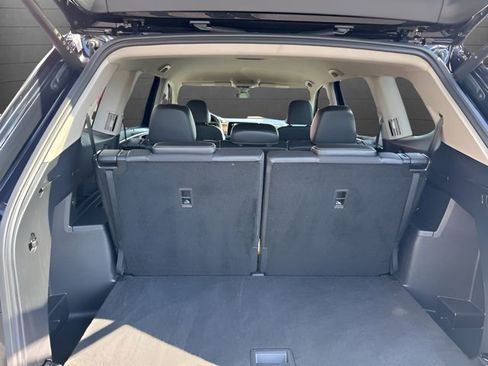 Used 2024 Volkswagen Atlas SE image 9