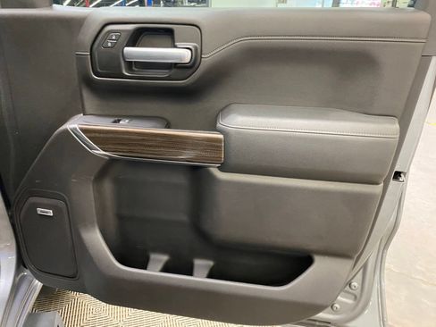 Used 2019 Chevrolet Silverado 1500 LT Trail Boss AWD/4WD image 9