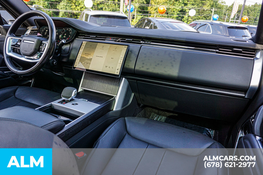 Used 2025 Land Rover Range Rover SE AWD/4WD image 23