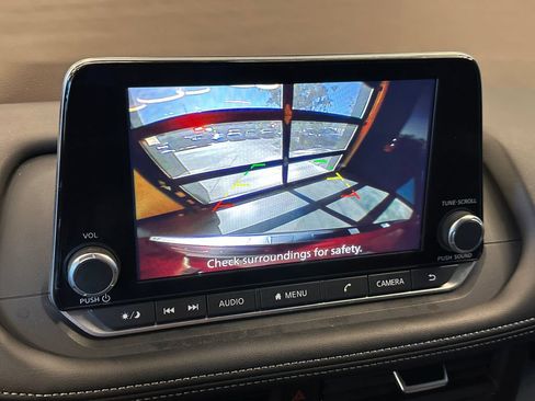 Used 2023 Nissan Rogue SV AWD/4WD image 14