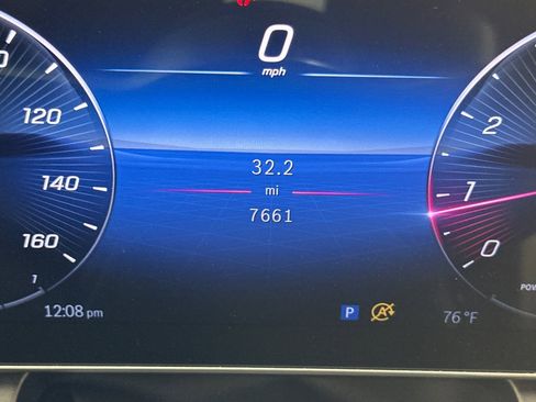 Used 2024 Mercedes-Benz GLC 300 image 25