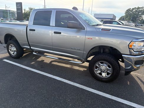 Used 2019 RAM 2500 Tradesman AWD/4WD image 2