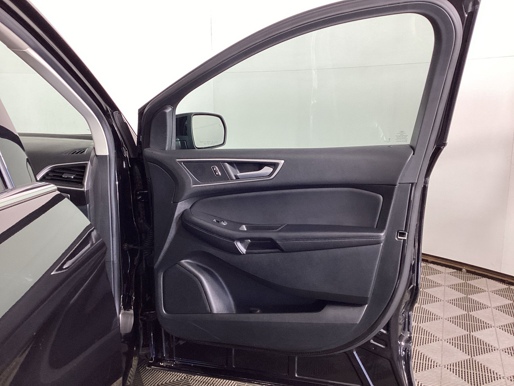 Used 2024 Ford Edge SEL w/ Convenience Package AWD/4WD image 7
