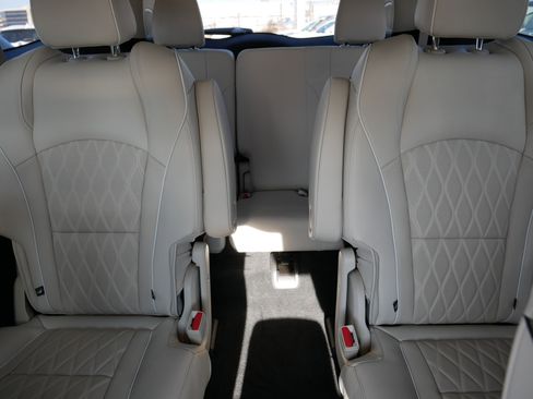 Used 2023 Buick Enclave Avenir w/ Avenir Technology Package image 13