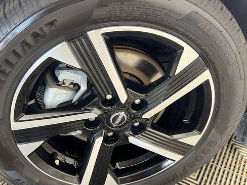 Used 2024 Nissan Sentra SV image 14