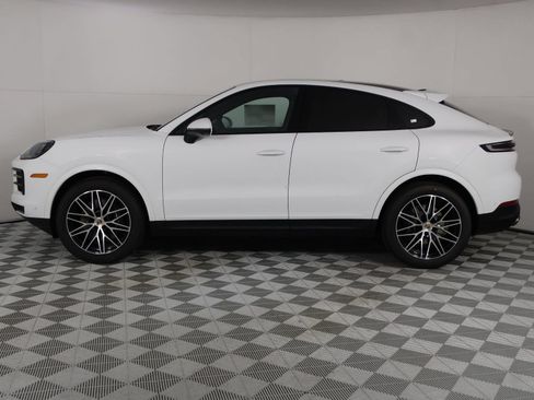 New 2026 Porsche Cayenne Coupe AWD/4WD image 2